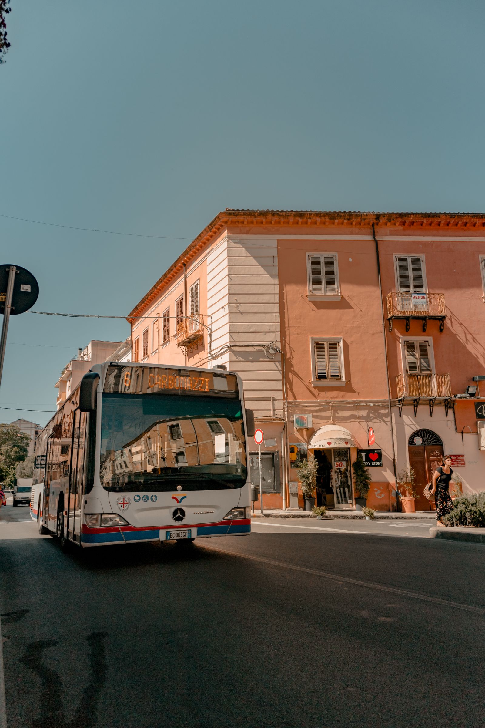 Otobüs iç mekanında haşere kontrol uygulaması